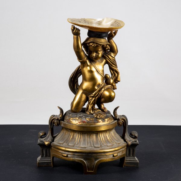 statua scultura fusione in metallo dorato con parti in conchiglia 