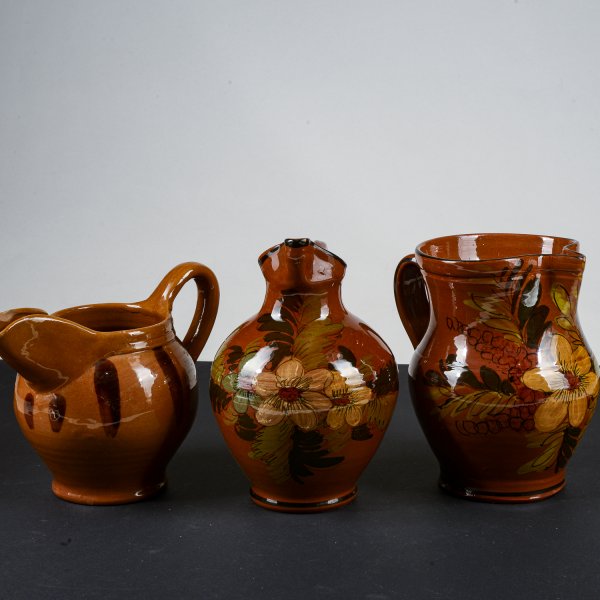 Set tre brocche terracotta  smaltata epoca primo 1900