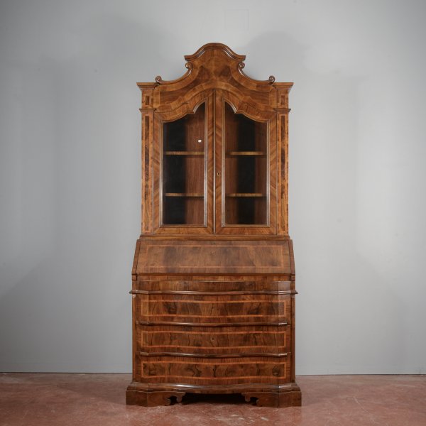 Trumeau epoca 900 intarsiato