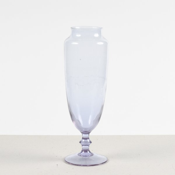 vaso in vetro lavorato a mano