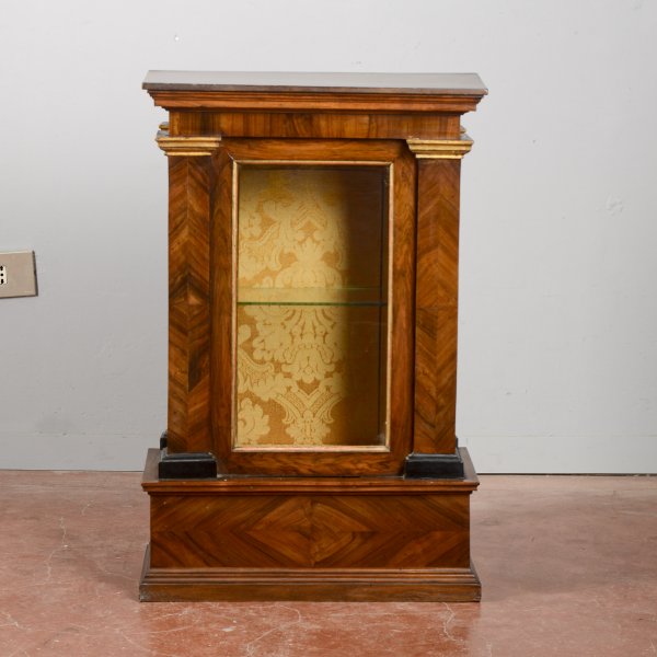 teca vetrina tavolino