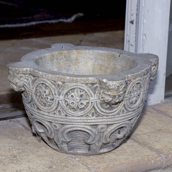 mortaio stile barocco 