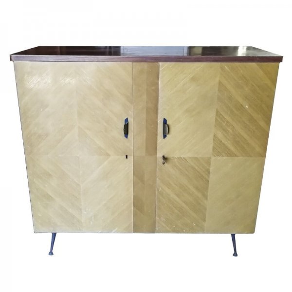 CREDENZA ANNI 50 IMPELLICCIATA IN LEGNO DI BETULLA DA RESTAURARE