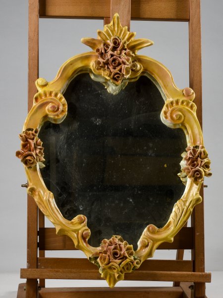 Specchio con cornice in ceramica dipinta a mano Italia 1980