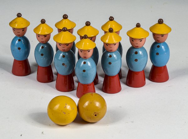 Gioco giocattolo anni 40 della ditta Gurman bowling 10 figure cappelli gialli, 2 palline gialle giochi originali 1950