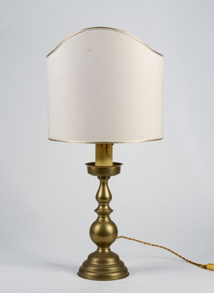 lampada da camera studio sala tavolo credenza in ottone con cappa biancopanna funzionante misure 30 x 16 x h 64