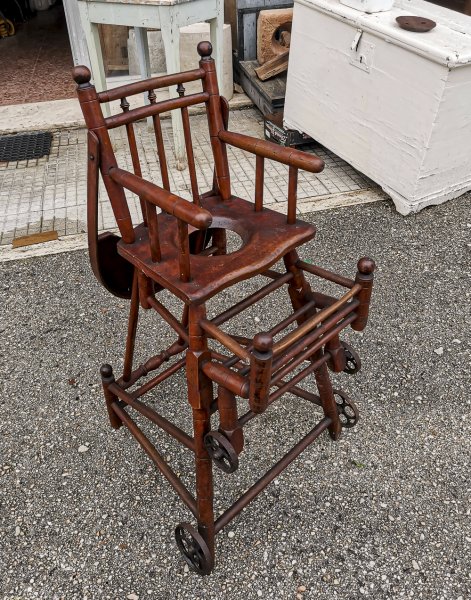 Seggiolone sedia da  bambino passeggino  girello pieghevole  Italia epoca primo 1900