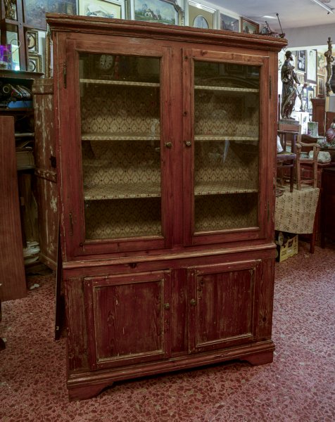 Credeza vetrina libreria a 4 ante in legno di abete rustico   Italia 1800  