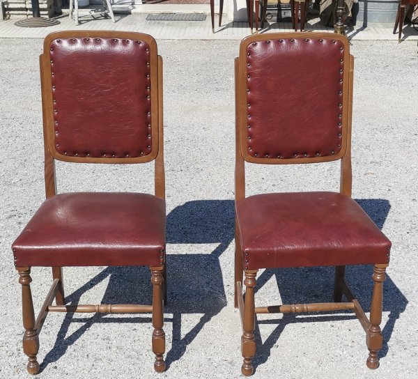 coppia sedie in vilpelle rosso bordeaux anni 80