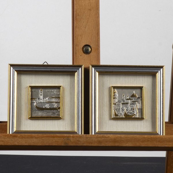 coppia quardetti epoca 900 ricordo venezia in lastra dipinta argento 