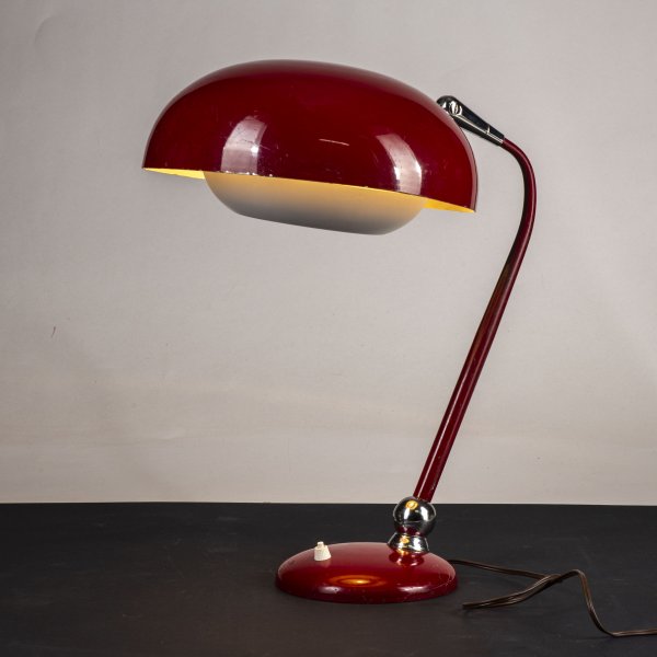 Lampada in metallo vintage rossa tipo ministeriale Italia 1950