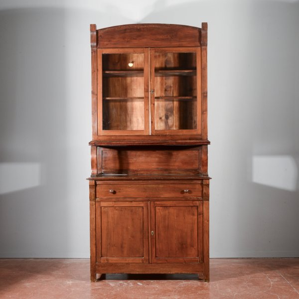 Credenza vetrina doppio corpo Liberty in abete Italia 1920