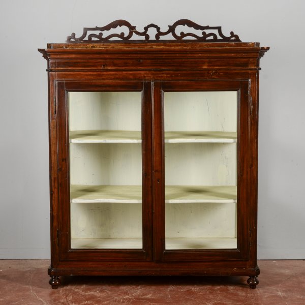 Credenza vetrina piedi cipolla Italia XIX secolo