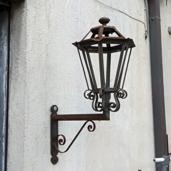 Lanterna lampione da esterno in ferro da parete