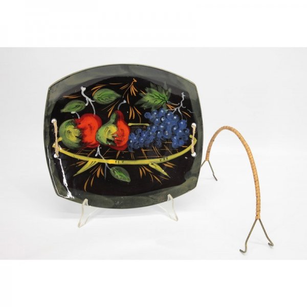 Piatto cestino porta frutta anni 50 in ceramica con manico in ferro rivestito di paglia